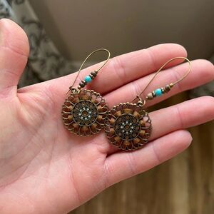 Metal Scalloped‎ Medallion Earrings